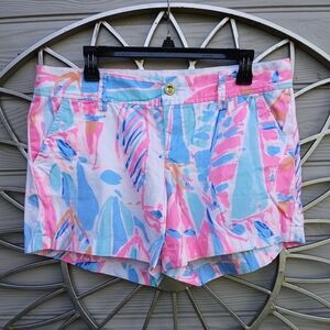 Lilly Pulitzer Callahan pink Print Shorts.